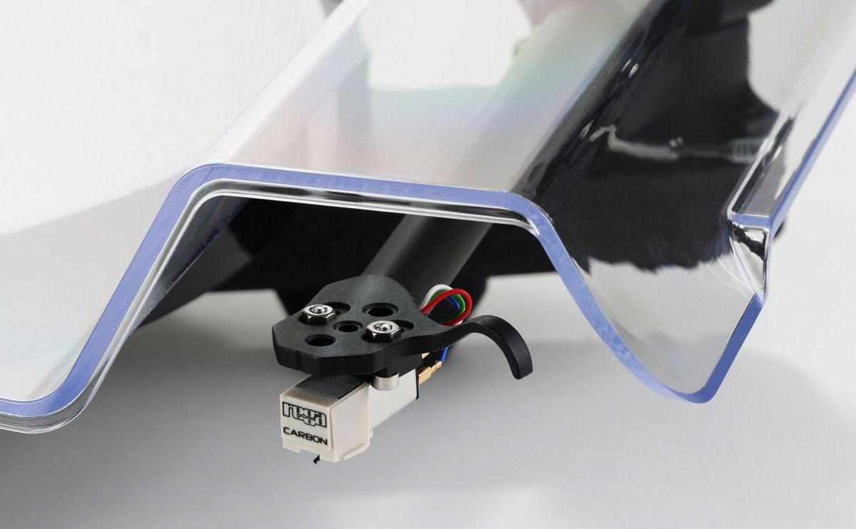Hero_3_image_carbon_lid_(1).jpg