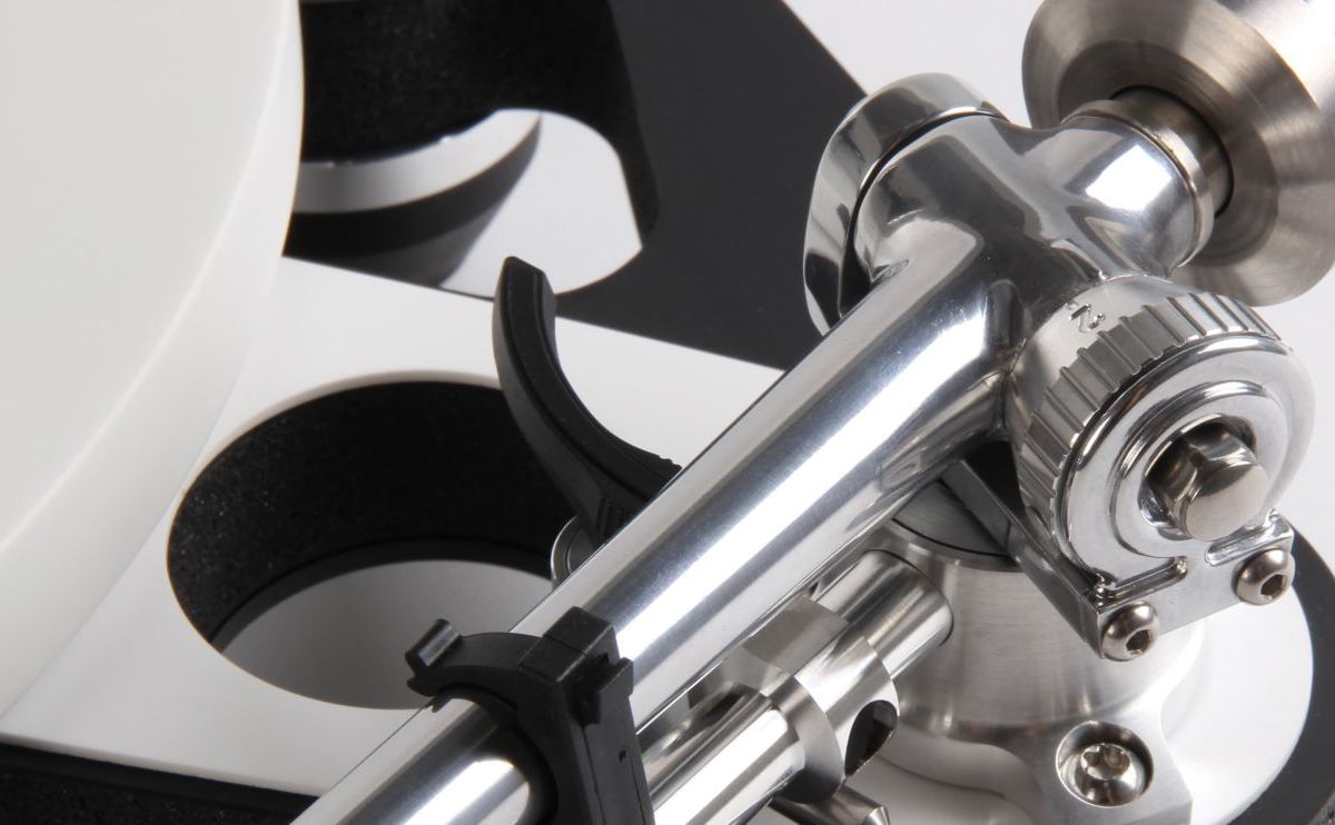 Rega RB3000 tonearm