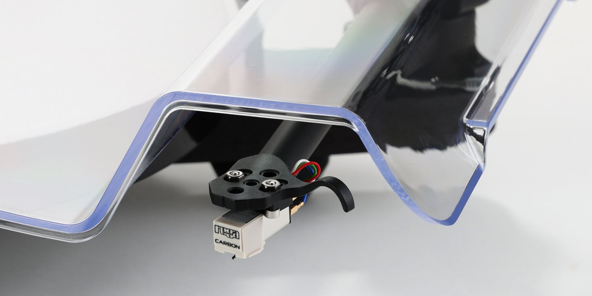 Hero_3_image_carbon_lid_(1).jpg