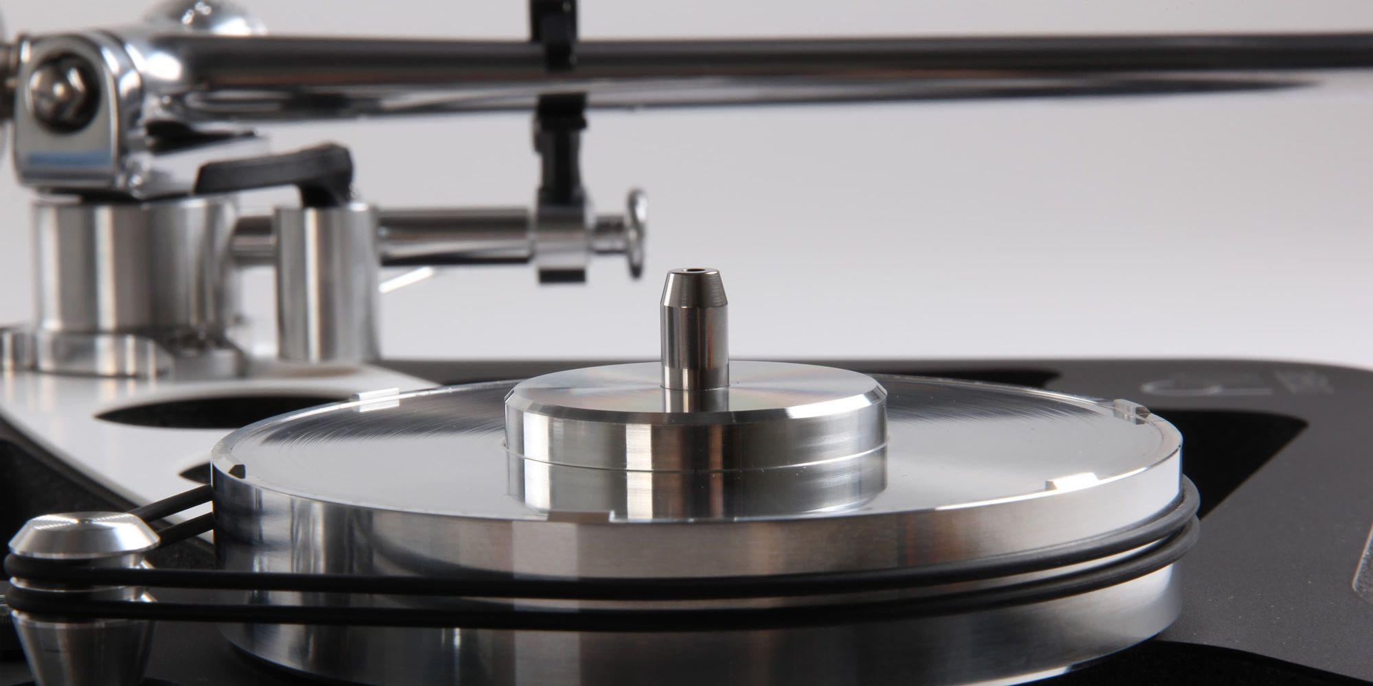 Rega Planar 10 turntable