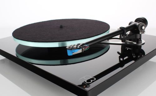 Rega Planar 3 turntable with Elys 2 cartridge